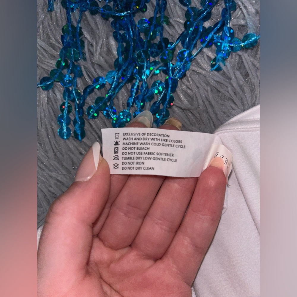 cute white tank top ! ✨🫧 - Picture 5 of 5